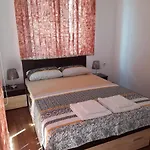 Nedelchevi בית הארחה 3*