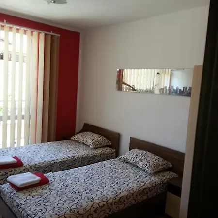 Nedelchevi Guest house 3*