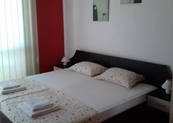 Πανσιόν Nedelchevi 3*