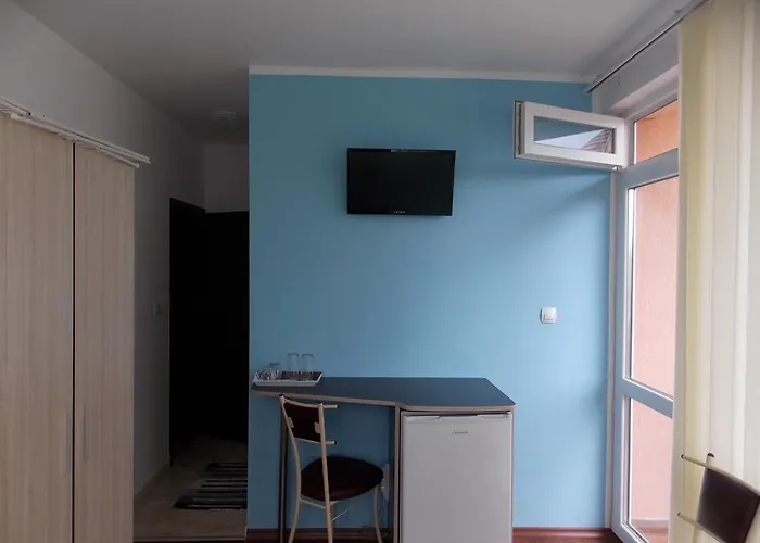 Πανσιόν Nedelchevi 3*